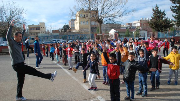 "Gün Sporla Aydın" Projesiyle Öğrenciler Güne Daha Zinde Başlayacak 