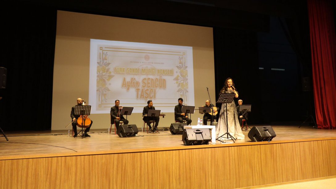 Türk Sanat Müziği Sanatçısı Sayın Aylin Şengün Taşçı İlimizde konser verdi