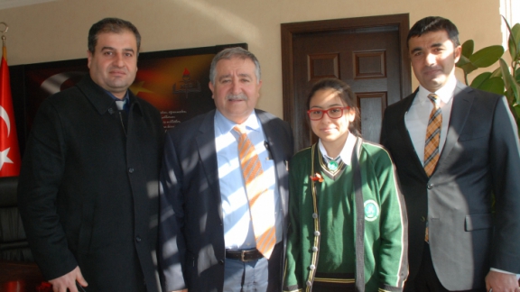 TEOG Türkiye Birincisi Milli Eğitim Müdürümüzü Ziyaret Etti