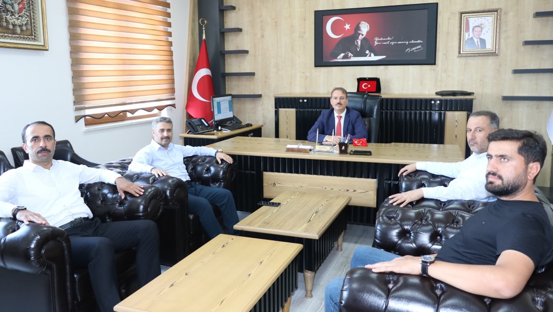 Ak Parti Heyetinden İl Milli Eğitim Müdürümüz Sayın Ali Tosun'a Hayırlı Olsun Ziyareti