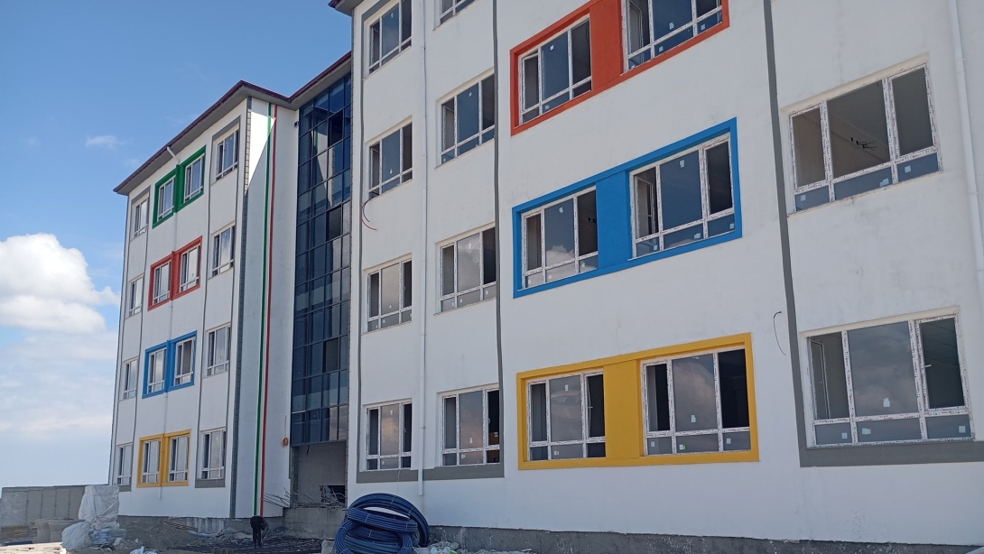Kahta Salkımbağı Emlak Konut İlkokulu ve Ortaokulu İnşaatı